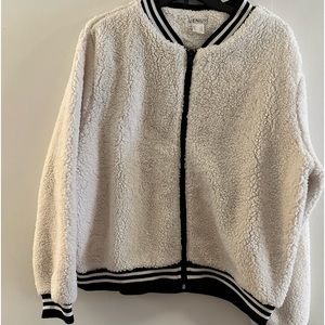 Venus bomber jacket size large